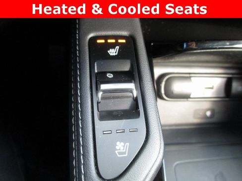 Used 2022 Kia Telluride EX w/ EX Premium Package image 16