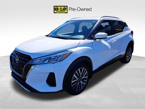 Used 2023 Nissan Kicks SV FWD image 1