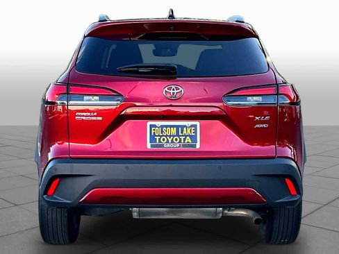 Certified 2025 Toyota Corolla Cross XLE image 4