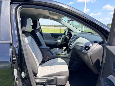 Used 2023 Chevrolet Equinox LS w/ LS Convenience Package AWD/4WD image 10