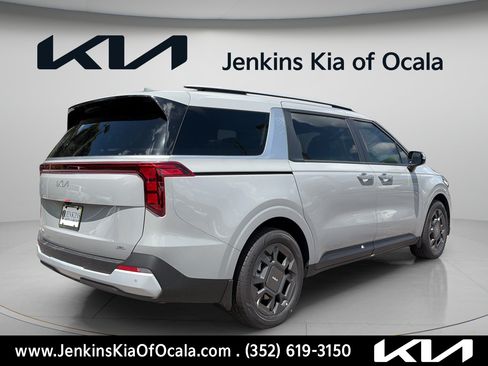 New 2026 Kia Carnival EX FWD image 3