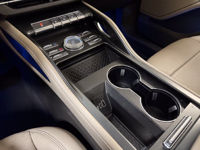 Used 2024 Lincoln Nautilus Premier w/ Equipment Group 102A AWD/4WD image 18