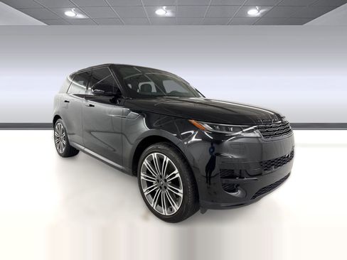 Used 2024 Land Rover Range Rover Sport SE image 7
