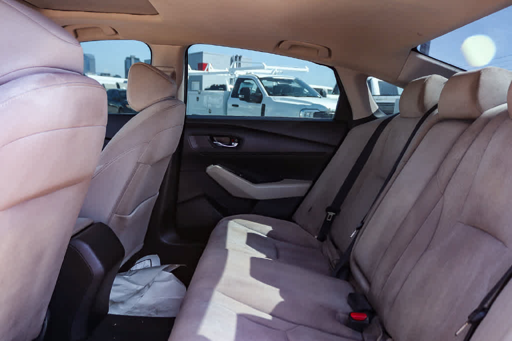 Used 2023 Honda Accord EX image 17