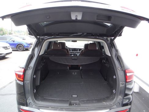 Used 2019 Buick Enclave Avenir w/ Avenir Technology Package AWD/4WD image 41