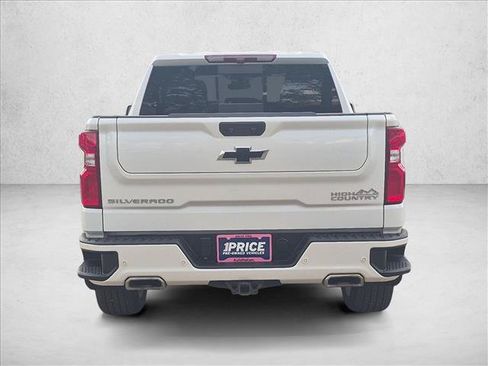 Used 2022 Chevrolet Silverado 1500 High Country w/ High Country Premium Package AWD/4WD image 7