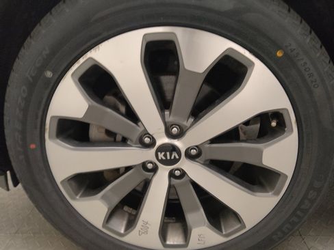 Used 2020 Kia Telluride S FWD image 31