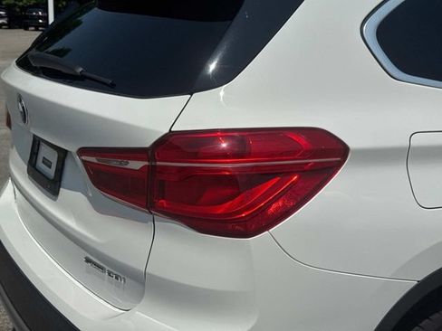 Used 2019 BMW X1 sDrive28i FWD image 13