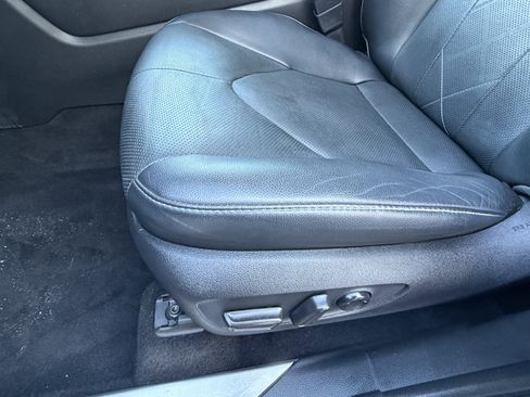 Certified 2022 Toyota Highlander Platinum image 18