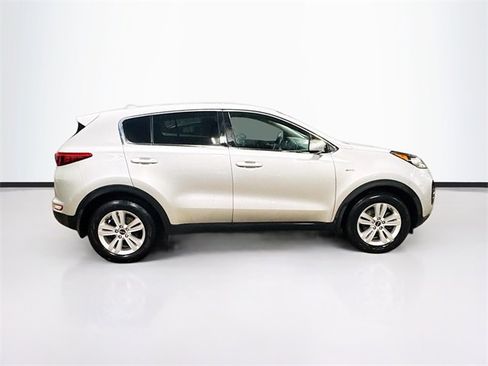 Used 2019 Kia Sportage LX image 8