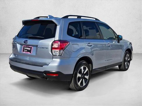Used 2018 Subaru Forester 2.5i Premium image 5