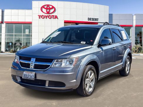 Used 2009 Dodge Journey SXT w/ Flexible Seating Group FWD image 3