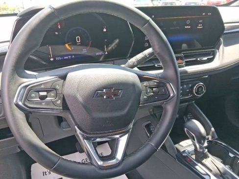 Used 2025 Chevrolet TrailBlazer ACTIV w/ Driver Confidence Package AWD/4WD image 21