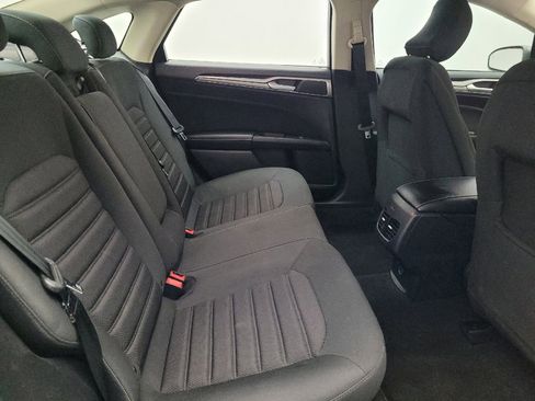 Used 2019 Ford Fusion SE image 19