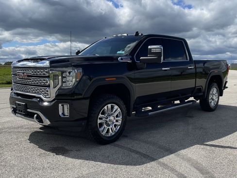 Used 2020 GMC Sierra 2500 Denali image 2