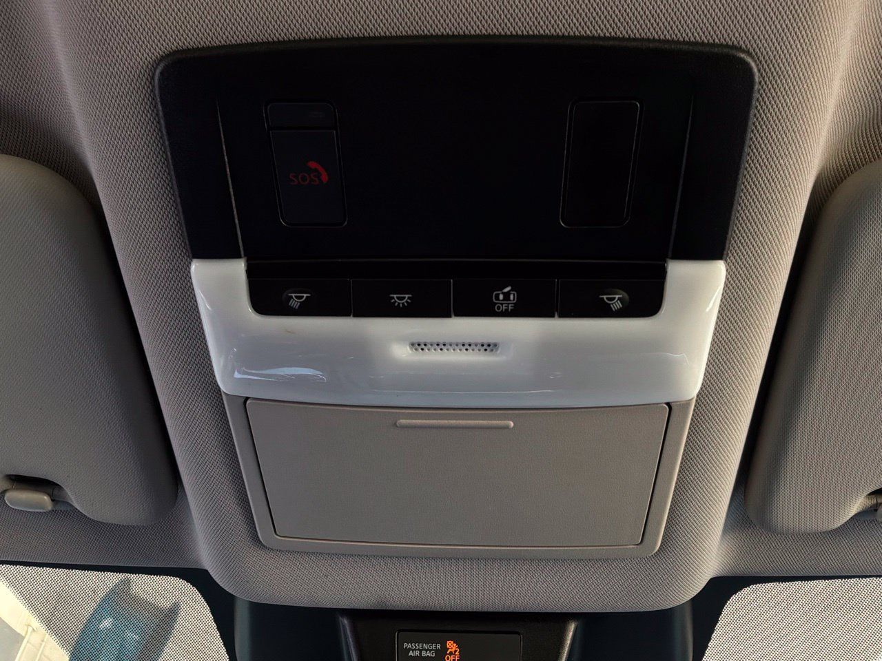 Used 2025 Nissan Rogue SV FWD image 17