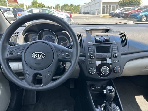 Used 2011 Kia Forte EX FWD image 12