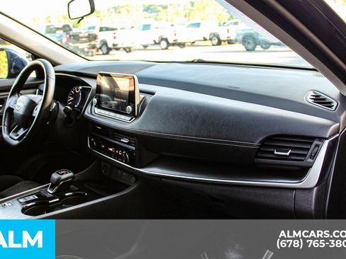 Used 2025 Nissan Rogue SV FWD image 23