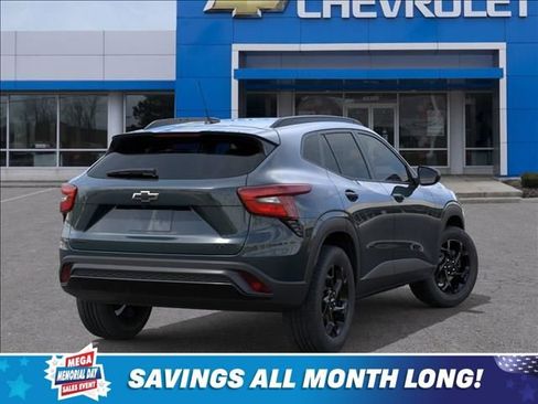 New 2026 Chevrolet Trax LT w/ Driver Confidence Package FWD image 4