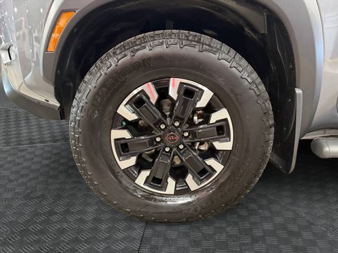 Used 2023 Nissan Frontier PRO-4X image 15