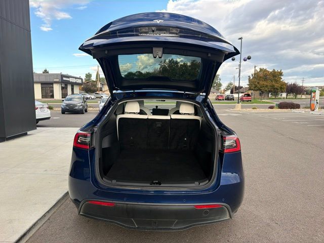 Used 2021 Tesla Model Y Long Range AWD/4WD image 8