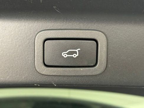 Used 2019 Jaguar F-PACE Prestige AWD/4WD image 18