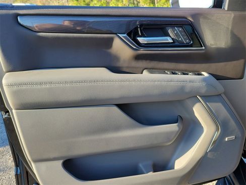 New 2026 GMC Yukon Elevation image 23