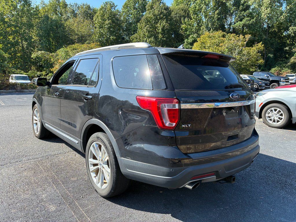 Used 2019 Ford Explorer XLT w/ Equipment Group 202A FWD image 2