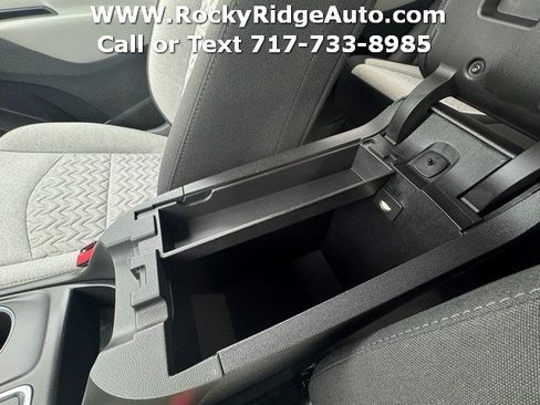 Used 2022 Chevrolet Equinox LT w/ Driver Convenience Package AWD/4WD image 18