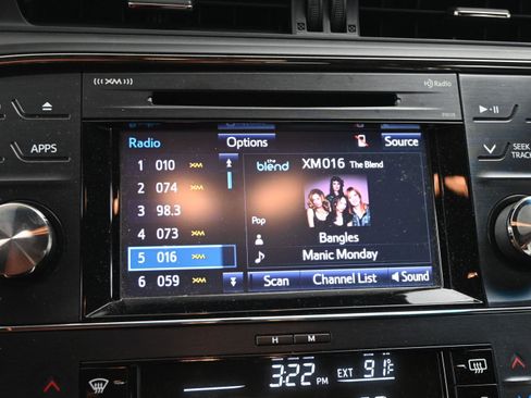 Used 2016 Toyota Avalon XLE image 28