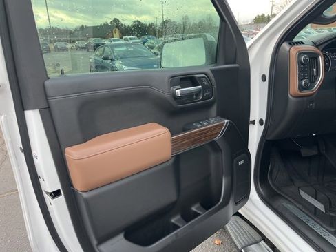 Used 2022 Chevrolet Silverado 1500 High Country image 6