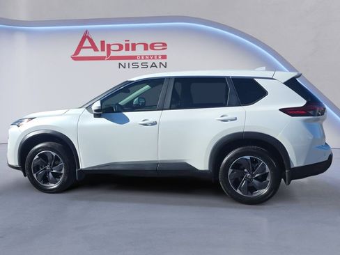 Certified 2024 Nissan Rogue SV image 2