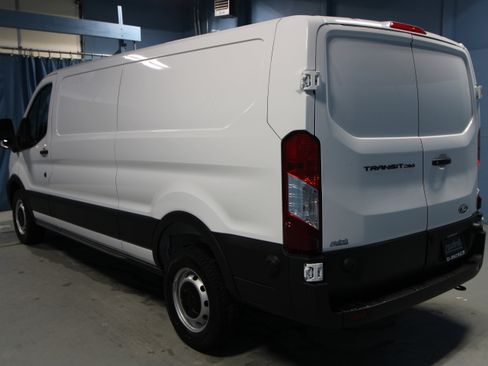 New 2026 Ford Transit 250 Low Roof RWD image 21