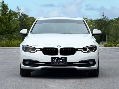 Used 2018 BMW 330i xDrive Sedan AWD/4WD image 2