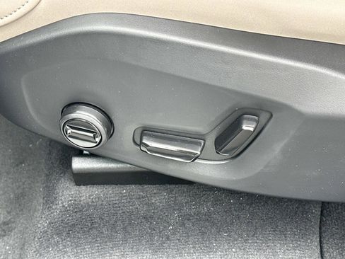 New 2026 Volvo XC60 B5 Core image 14