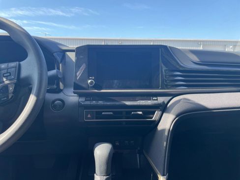 Used 2025 Toyota Camry LE image 18