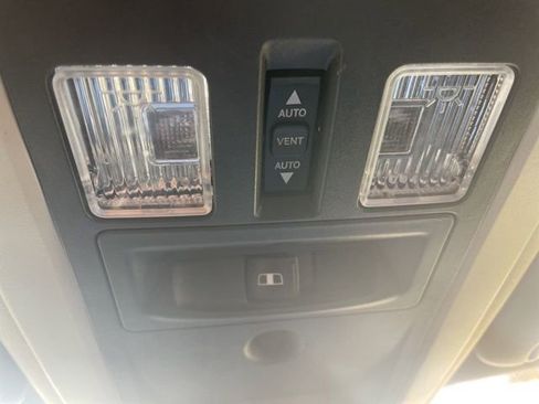 Used 2018 RAM 2500 Laramie w/ Sport Appearance Group image 18