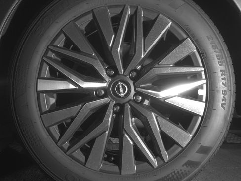 Used 2025 Nissan Altima 2.5 SV image 14