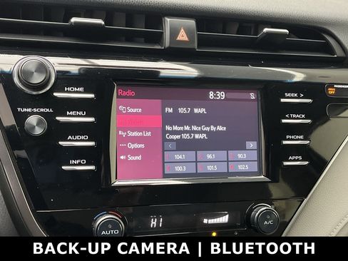 Used 2018 Toyota Camry SE image 16