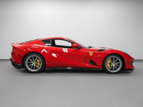 Certified 2023 Ferrari 812 Competizione RWD image 4