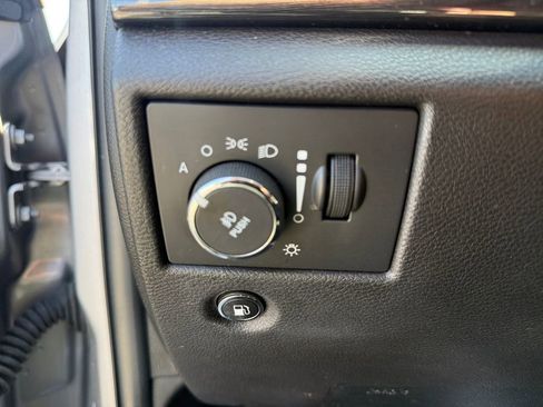 Used 2017 Jeep Grand Cherokee Laredo AWD/4WD image 20
