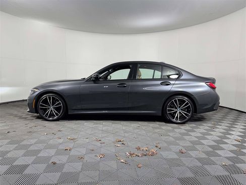 Used 2022 BMW 330i xDrive Sedan w/ M Sport Package image 11