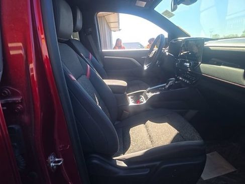 Used 2023 Chevrolet Colorado Z71 w/ Z71 Convenience Package 2 AWD/4WD image 8