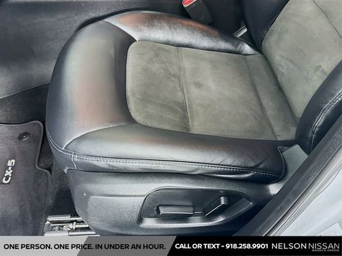 Used 2021 MAZDA CX-5 Touring AWD/4WD image 19