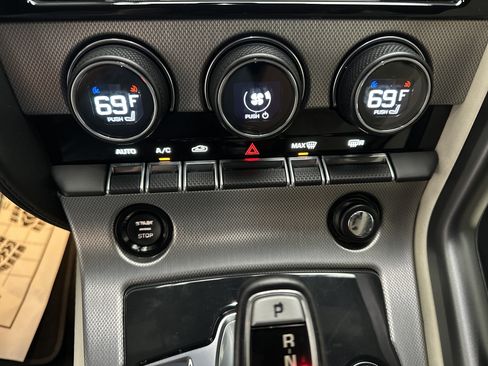 Used 2016 Jaguar F-TYPE Convertible RWD image 31