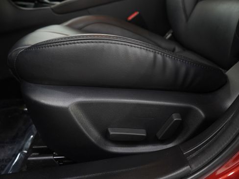 Used 2018 MAZDA MAZDA3 Touring image 19