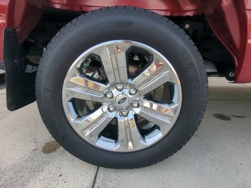 Used 2019 Ford F150 XLT w/ Equipment Group 302A Luxury AWD/4WD image 9
