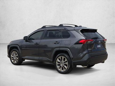 Used 2021 Toyota RAV4 XLE Premium FWD image 8