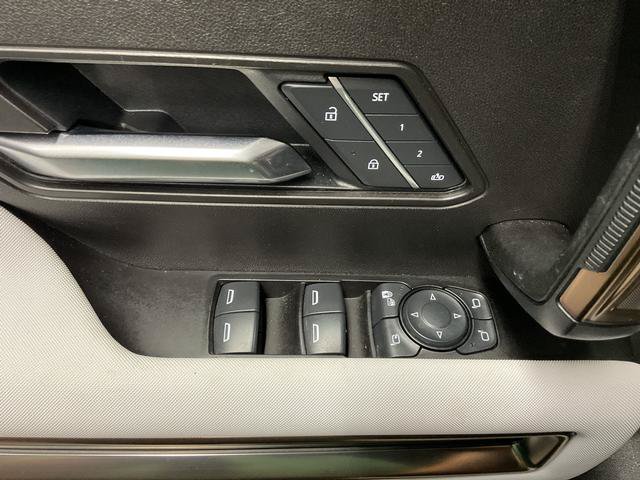Used 2025 GMC Hummer EV 3X w/ LPO, Dark Essentials Package AWD/4WD image 13