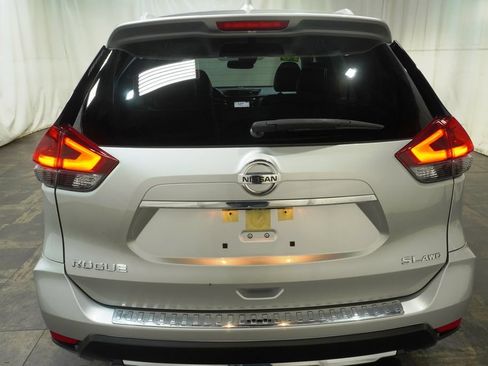 Used 2018 Nissan Rogue SL w/ Premium Package AWD/4WD image 5